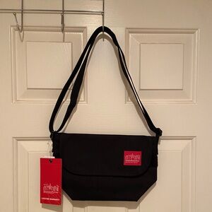 Manhattan Portage XXS Nylon Messenger Bag Crossbody  Black NWT Item TWCH-6436US